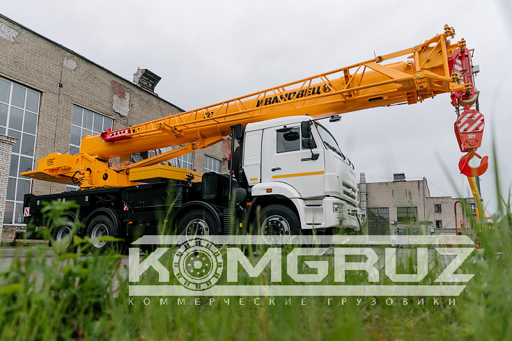 Автокран Ивановец КС-55717К-1 фото